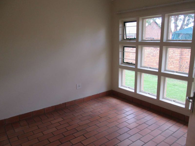 3 BEDROOM TOWNHOUSE TO RENT IN ANNLIN - Photo 10