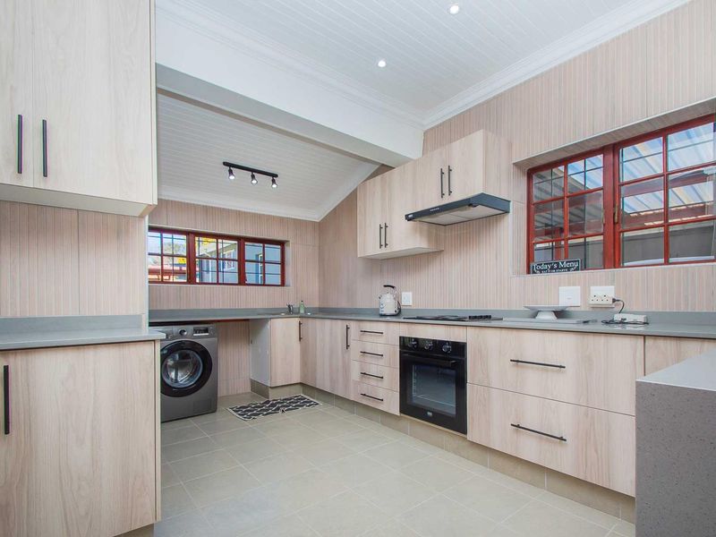 Newly Renovated Interior with All the Space of Yesteryear and Flatlet - Photo 6