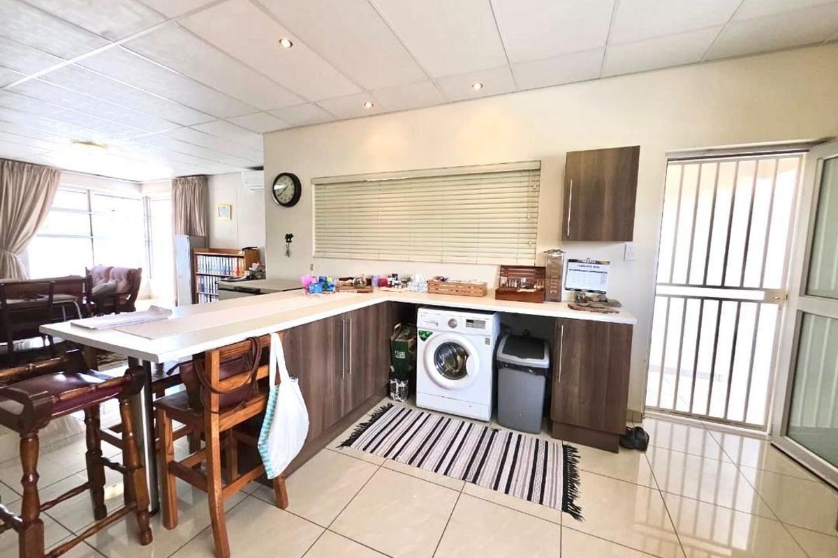2 Bedroom Apartment For Sale - Photo 5