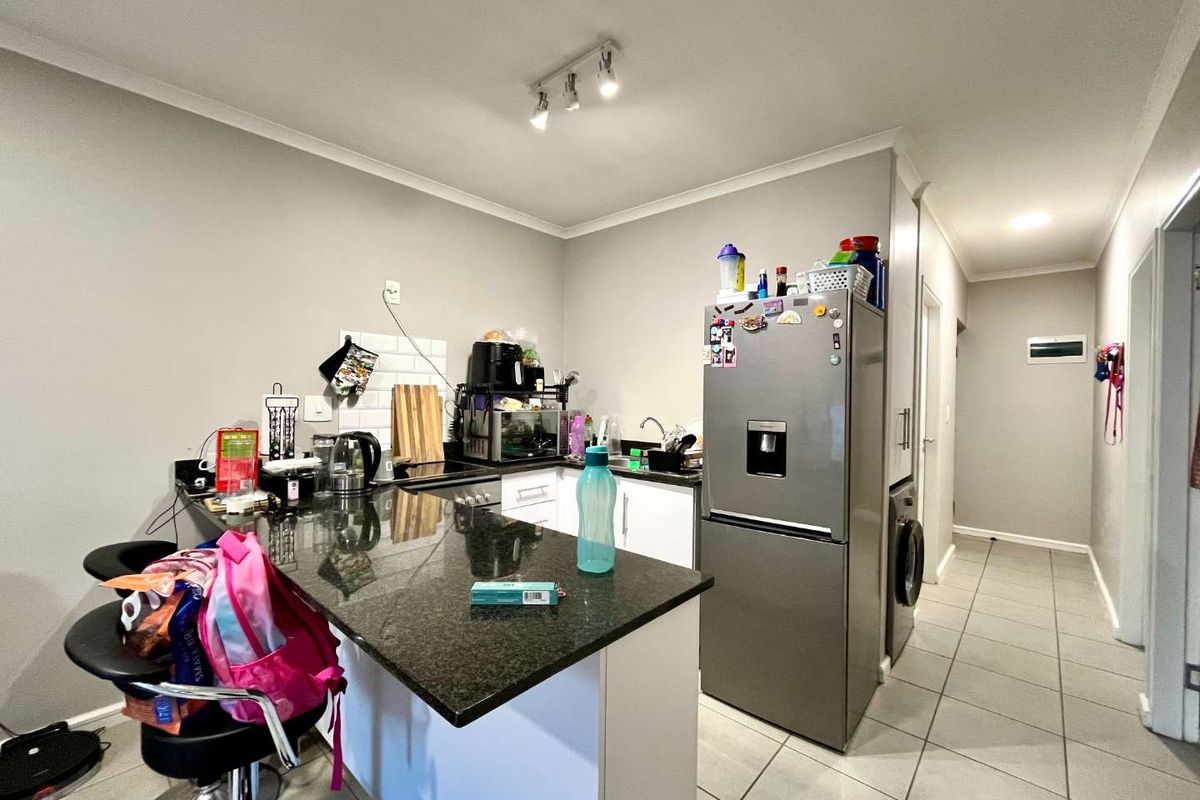 Pet Friendly Ground Floor Apartment - Photo 5