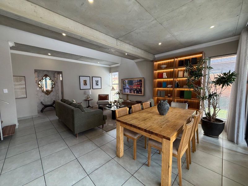Impressive Double-Storey Residence with Study & Solar Power in Six Fountains Estate - Photo 7