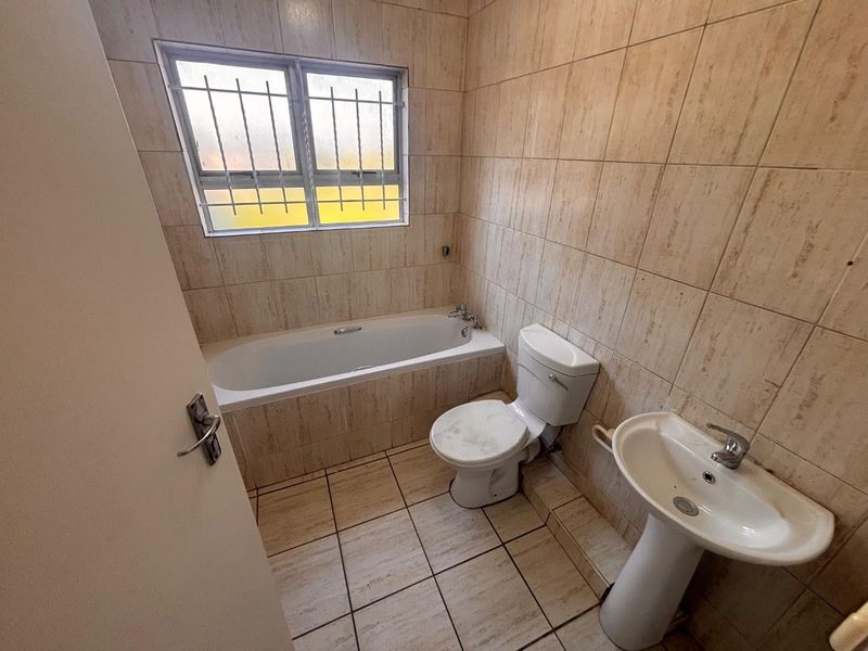 2 Bedroom Unit to Rent in Malvern - Photo 6