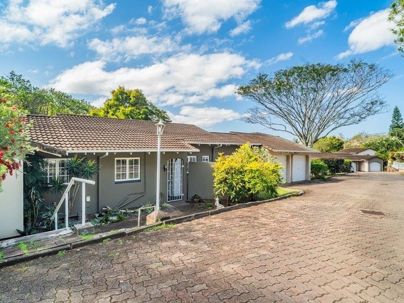 2 Bed secure townhouse in Sherwood - Photo 1