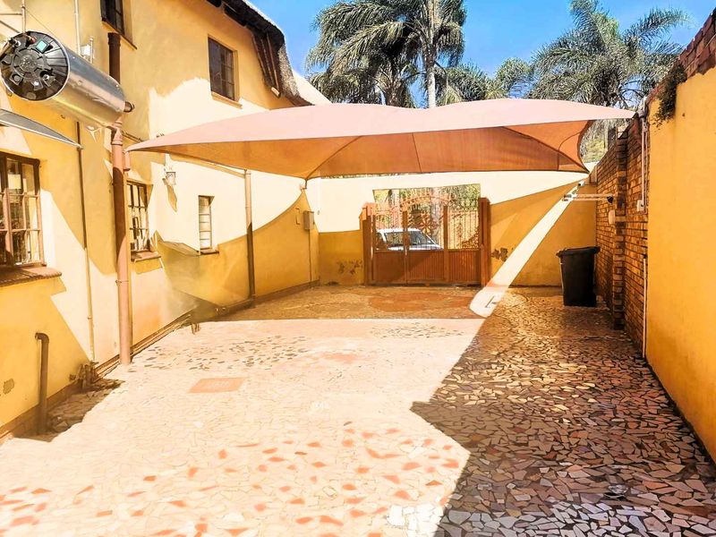 Charming 3-Bedroom Home in a Wonderful Neighborhood - Photo 4