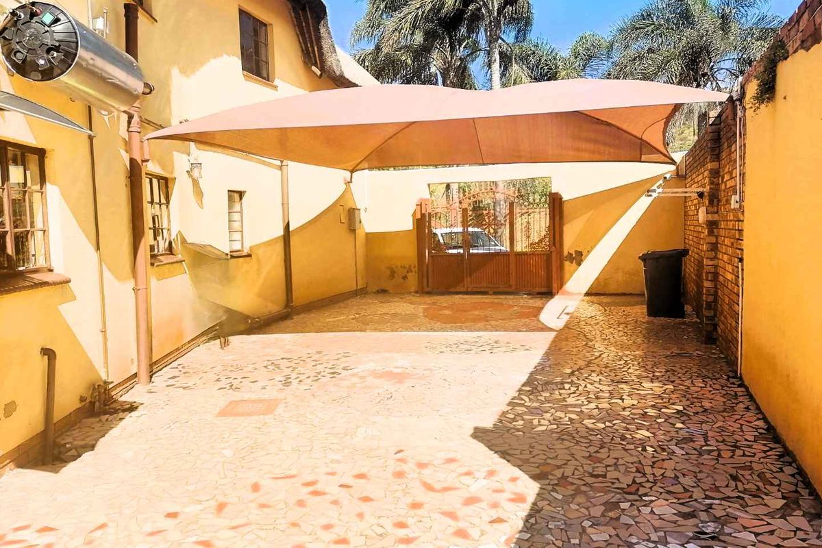 Charming 3-Bedroom Home in a Wonderful Neighborhood - Photo 4