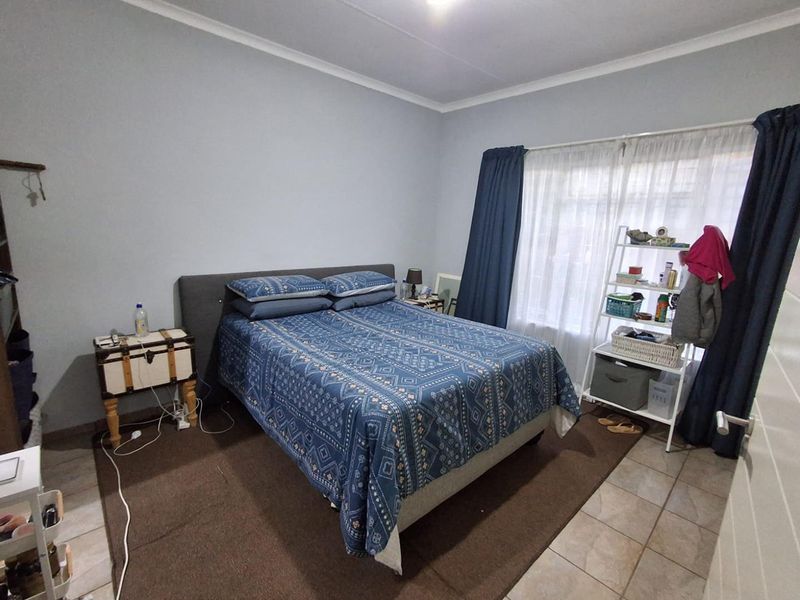 Cozy house in West Acres for sale - Photo 8