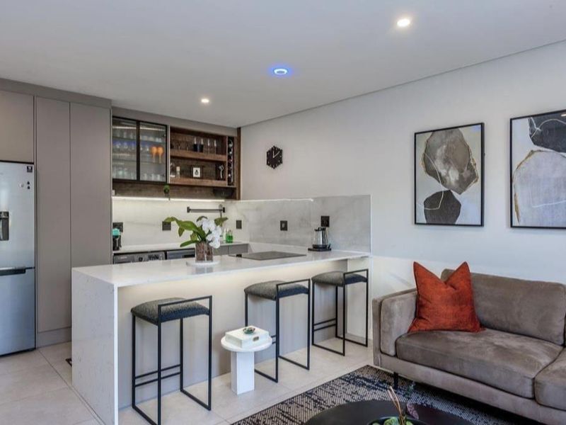 A MAGNIFICENT ONE BEDROOM FURNISHED APARTMENT - Photo 4