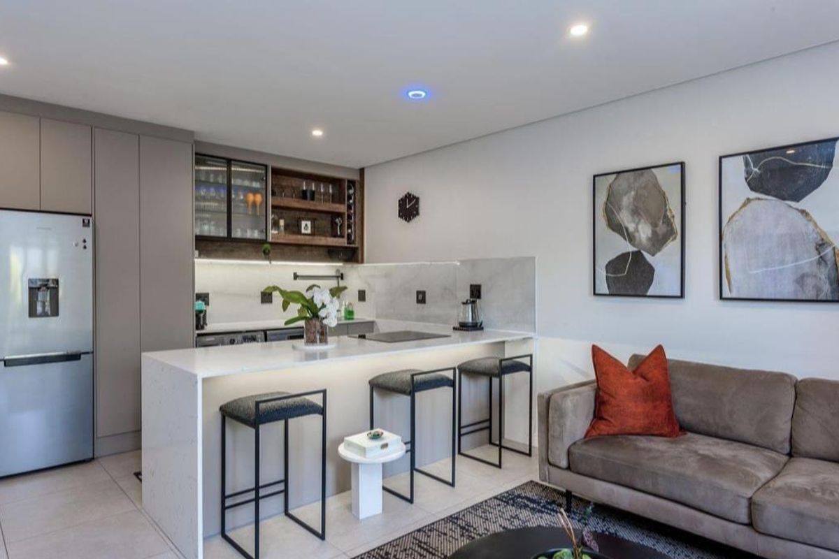 A MAGNIFICENT ONE BEDROOM FURNISHED APARTMENT - Photo 4