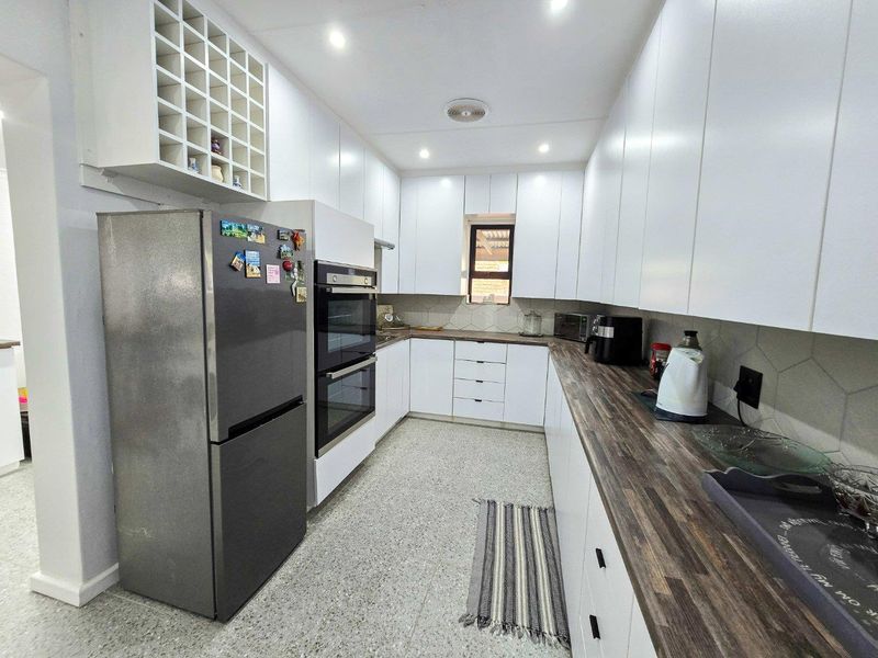 Newly renovated and ideal for first time buyers. - Photo 6