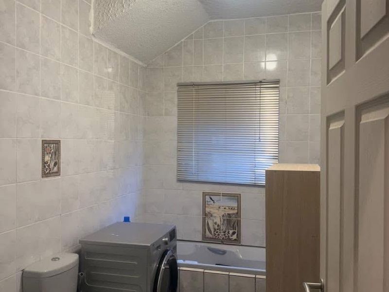 Freestanding house for sale in Dorado Park - Photo 8