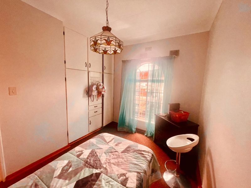 3 bedroom townhouse in a security gated complex - Photo 6