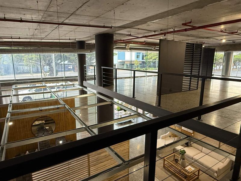 High-Exposure showroom space to let in Foreshore - Photo 7