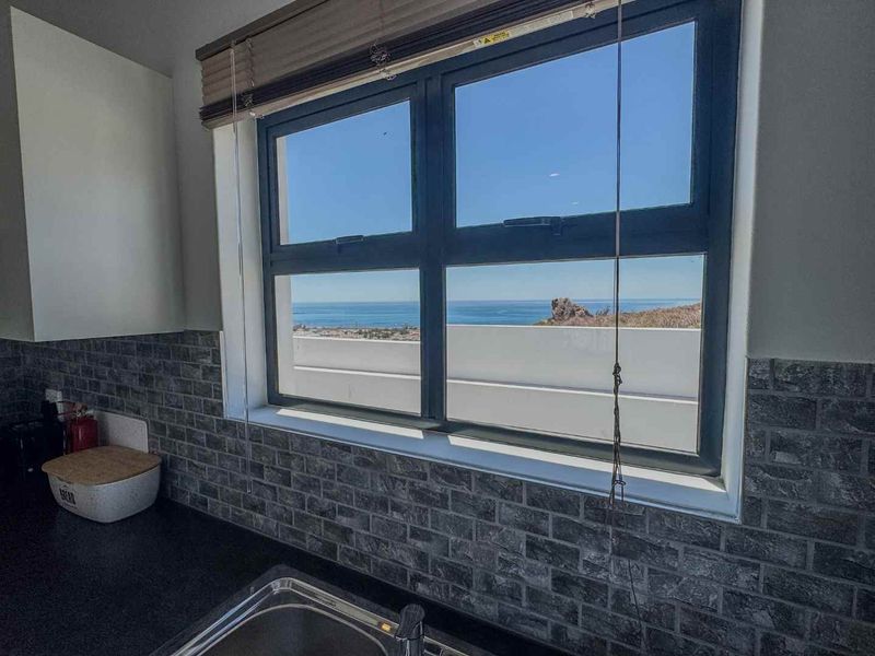 Elevated Coastal Living with Uninterrupted Views in Steenberg Cove, St Helena Bay - Photo 8