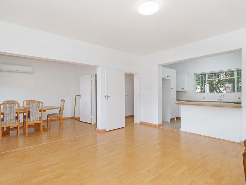 Spacious and convenient city living in Oranjezicht - Photo 2