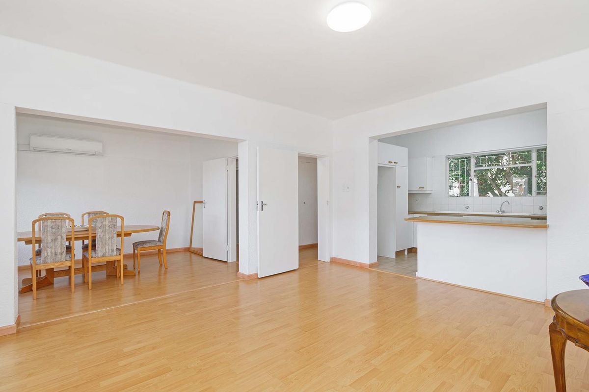 Spacious and convenient city living in Oranjezicht - Photo 2