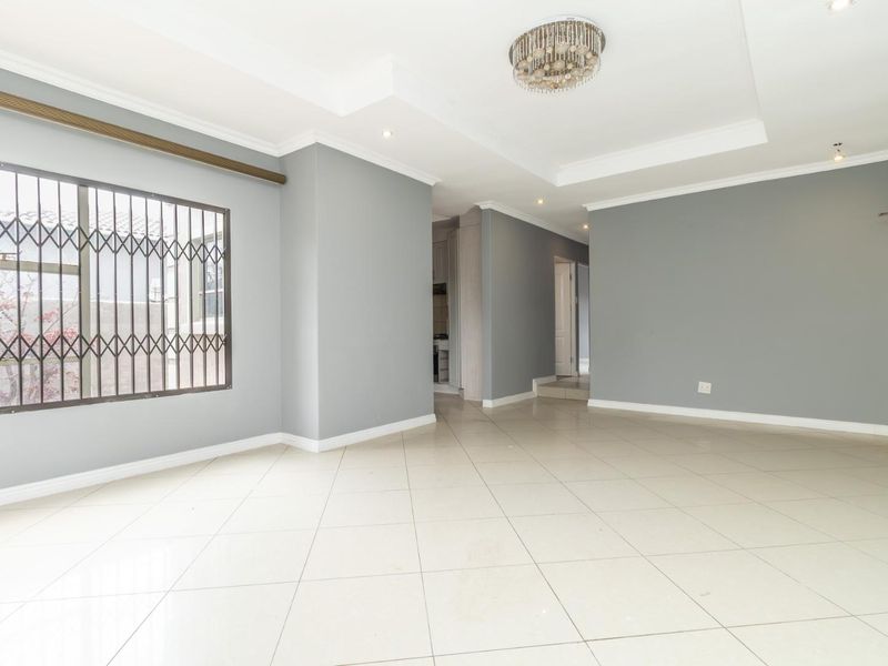 3 Bedroom House for Sale in  Cosmo City - Photo 5