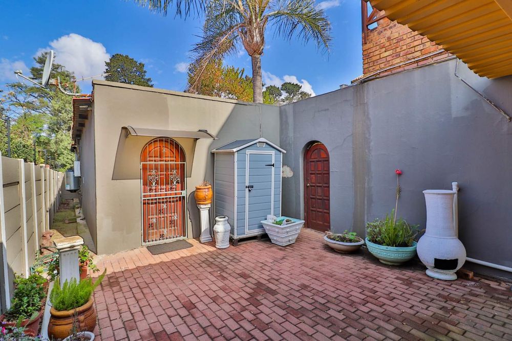 Entrance to 1 bedroom cottage