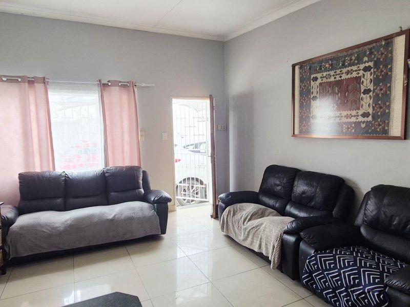 CHARMING 3 BEDROOM UNIT FOR SALE - Photo 5
