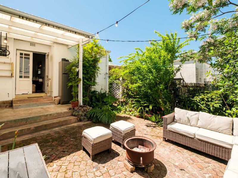 Dual-Living Duo! - Photo 3