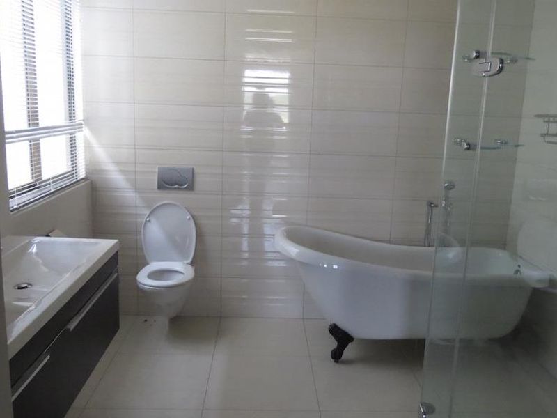 Three bedroom house with study in Omeya Golf Estate - Photo 8