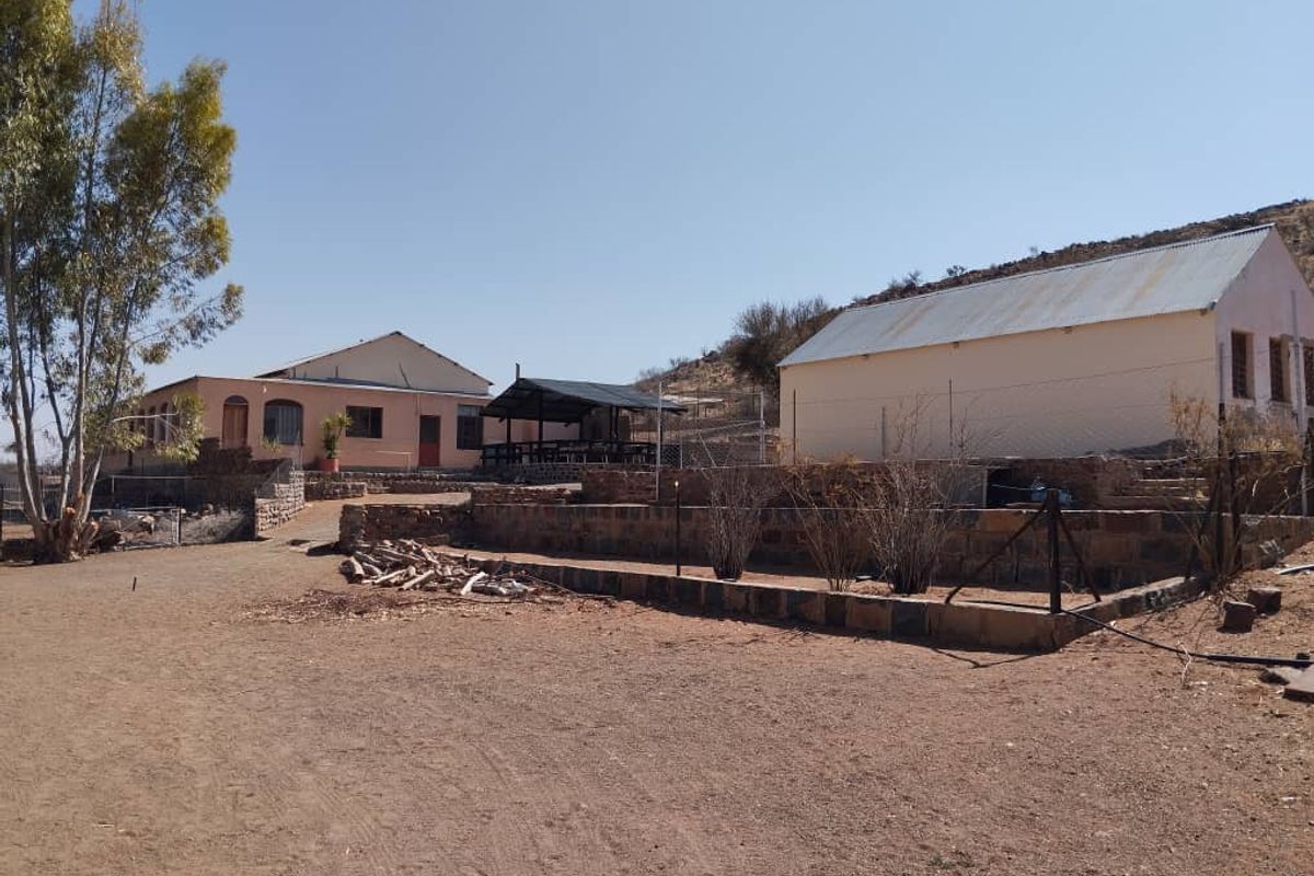GORGEOUS TOURISM / HUNTING / LIVESTOCK FARM FOR SALE NEAR HELMERINGHAUSEN - NAMIBIA - Photo 4
