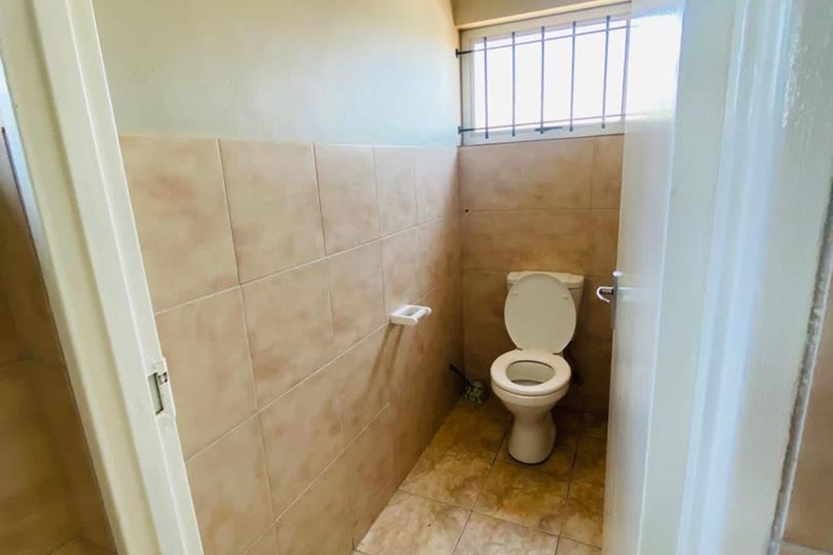 Warehouse+Office For Sale In Katutura Industrial - Photo 5