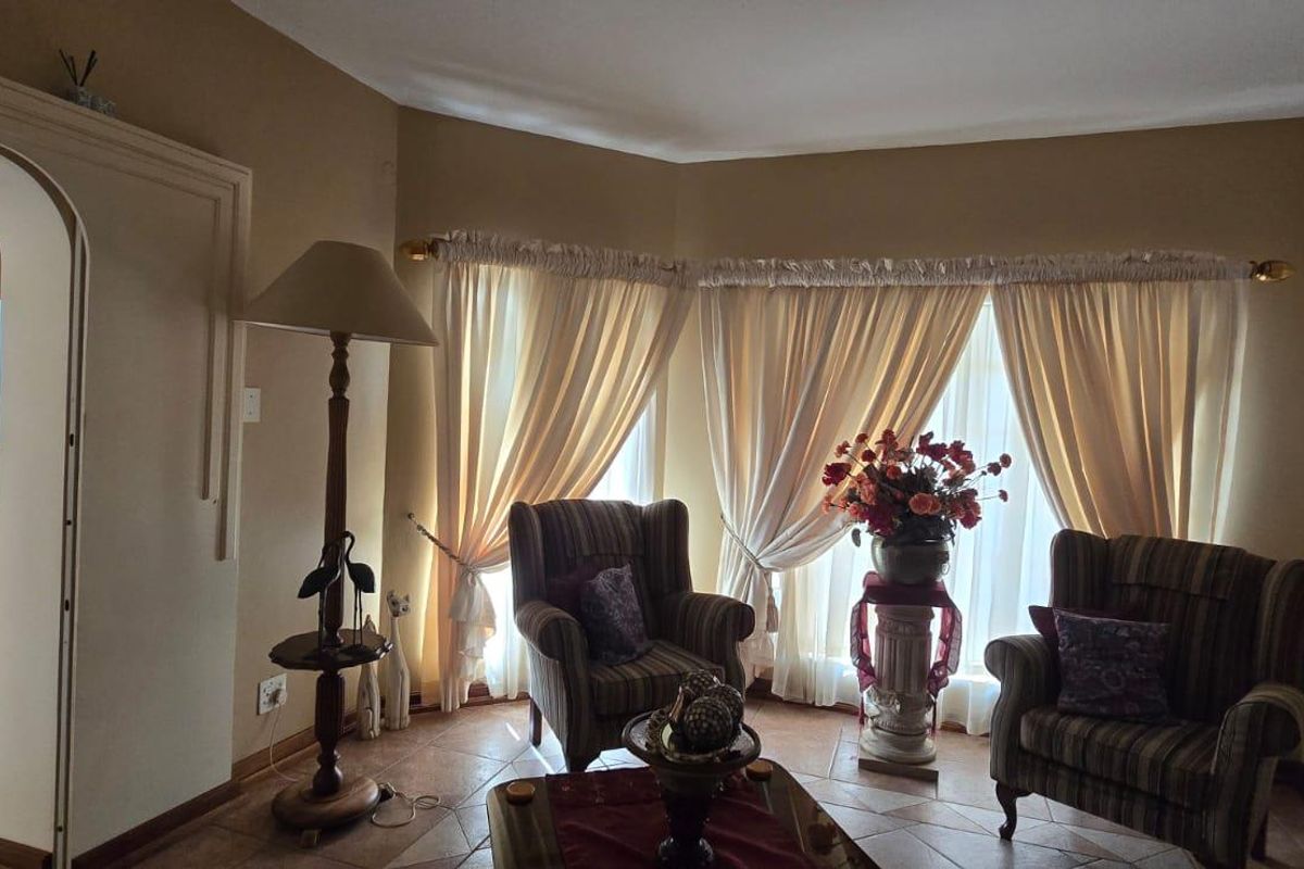 Lovely 6 Bedroom House for Sale in Amandasig - Photo 5