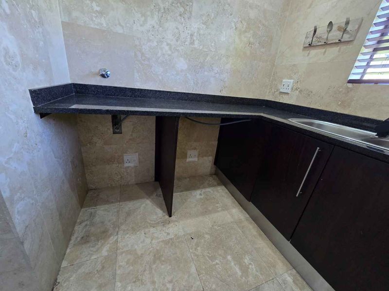 Eco-Friendly Luxury | Seamless Off-Grid Living with Solar, Inverter, & Backup Battery - Photo 7