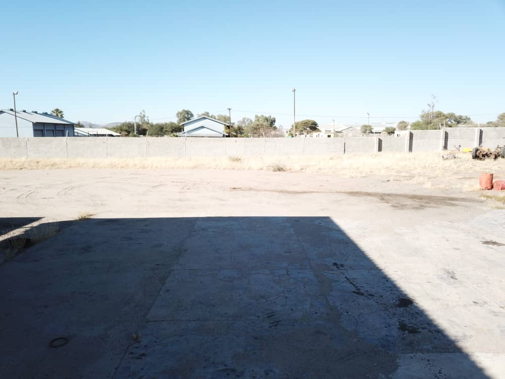 Open space for ideal for large machines 