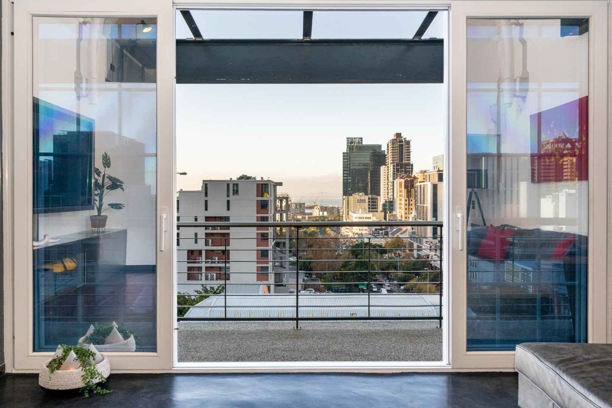 Penthouse in Art Deco building in the heart of Cape Town - AirBnB permitted - Photo 3