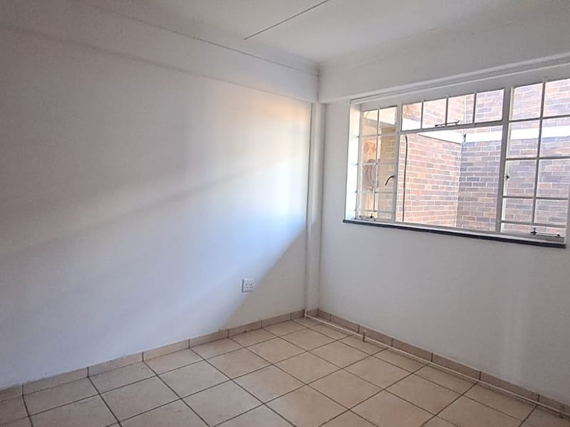 Modern Comfort Meets Versatile Living in New Redruth - Photo 4