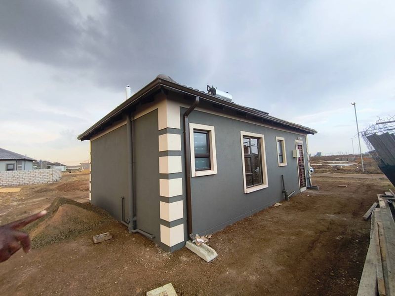3 Bedroom House for Sale in Windmill Park Ext 32 - Photo 4