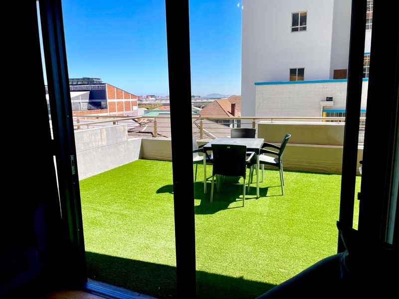 Stylish airbnb studio with huge terrace and harbour views - Photo 7