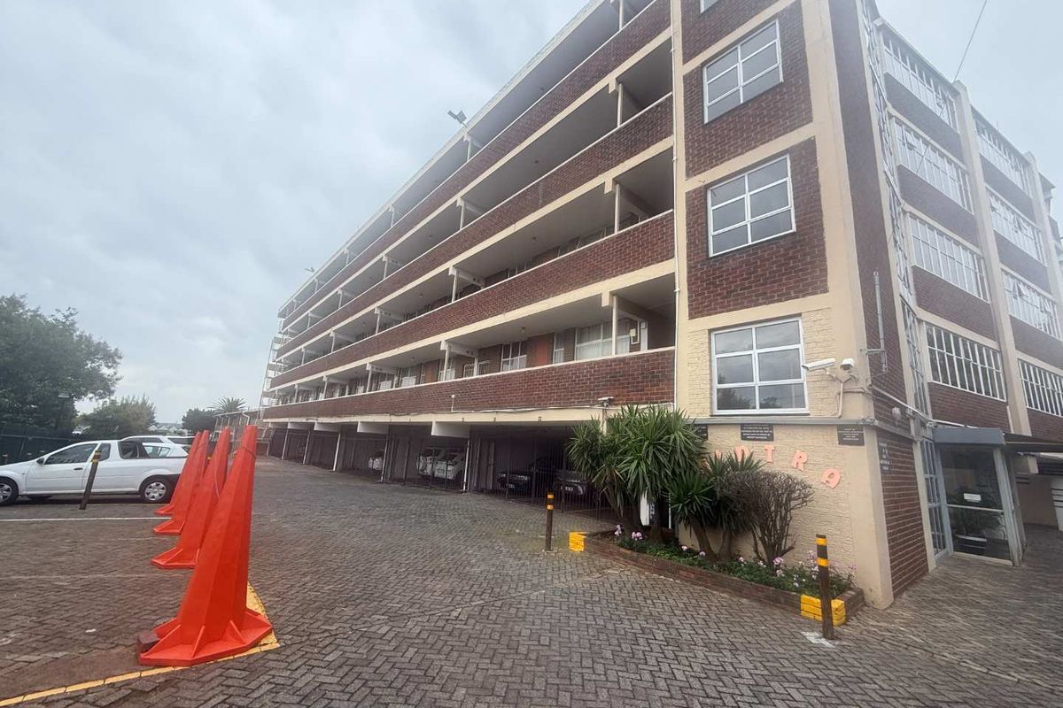 Spacious & Secure 2-Bedroom Apartment in the Heart of Horison View - Photo 2