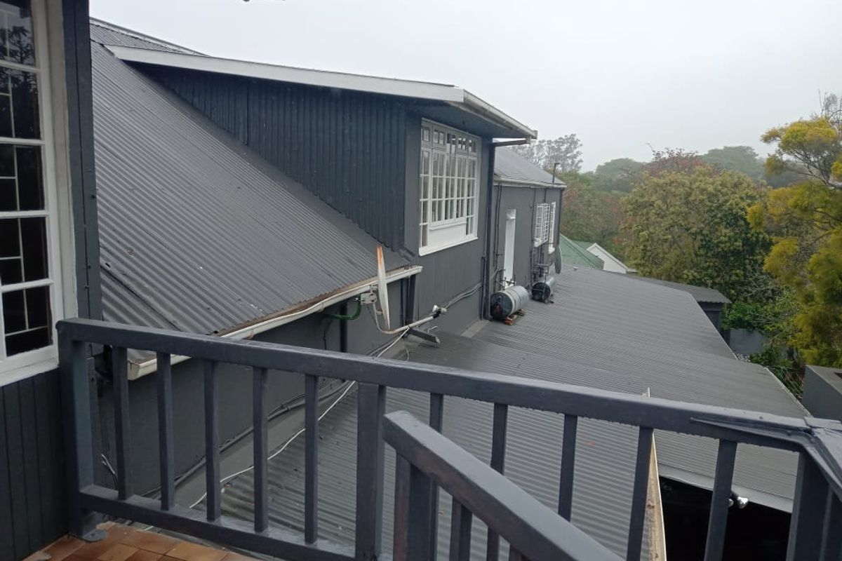 CHARM AND CHARACTER - Photo 4