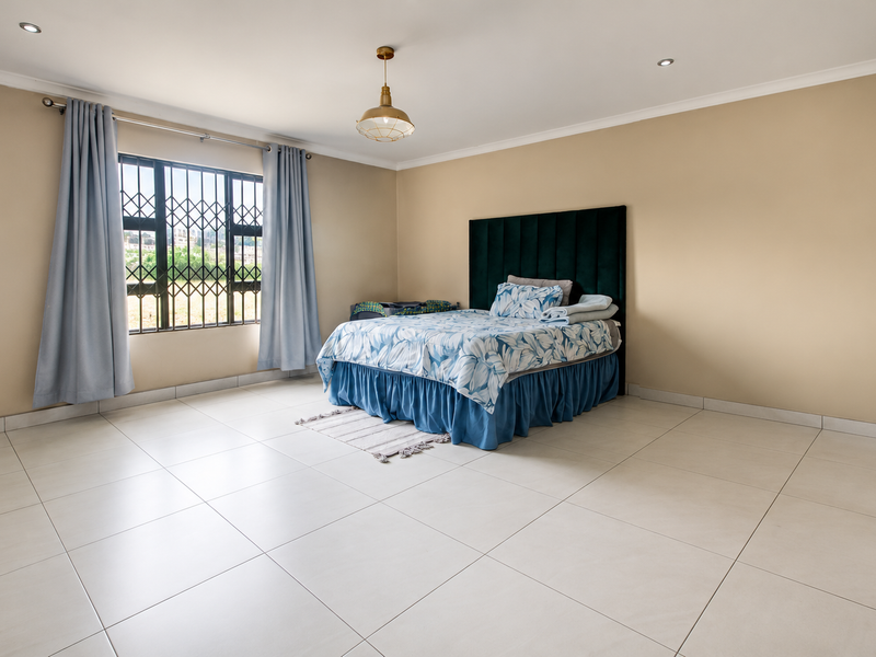 Bring Your Vision to Life in This Spacious 5 Bedroom Family Home - Photo 2
