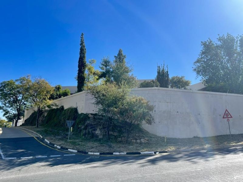 4 Bedroom Large family home in Eros, with beautiful garden, entertainment area and pool - Photo 6