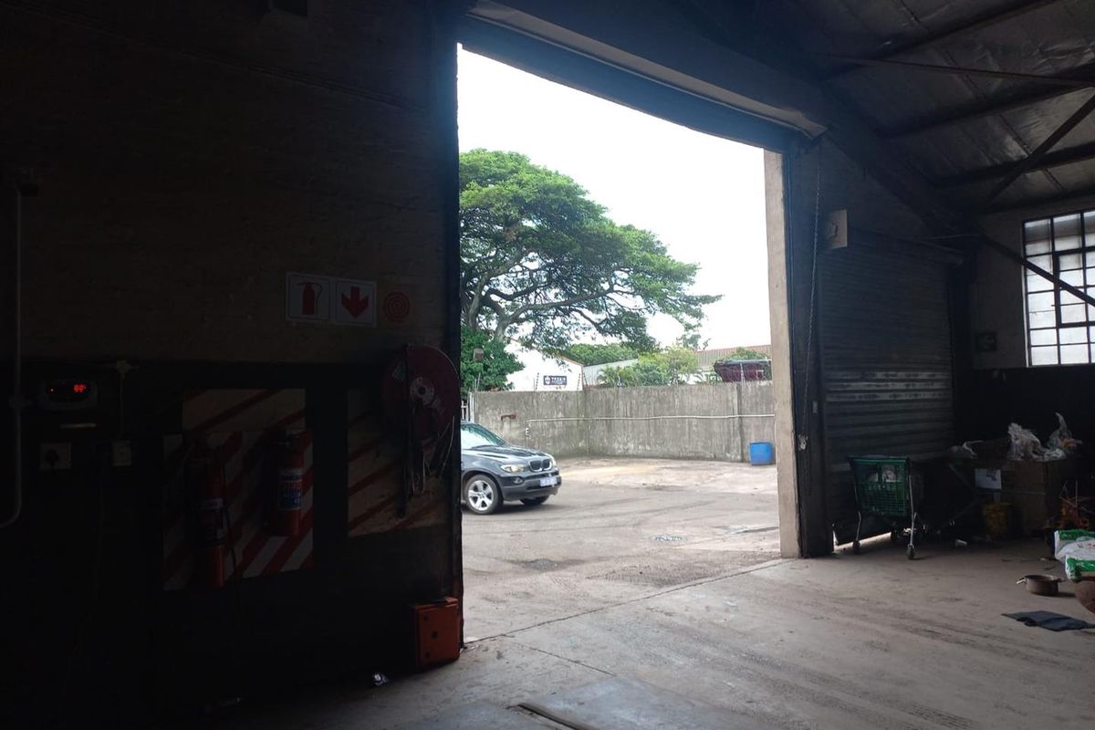 Versatile Commercial Space in Alton North, Richards Bay - Photo 2