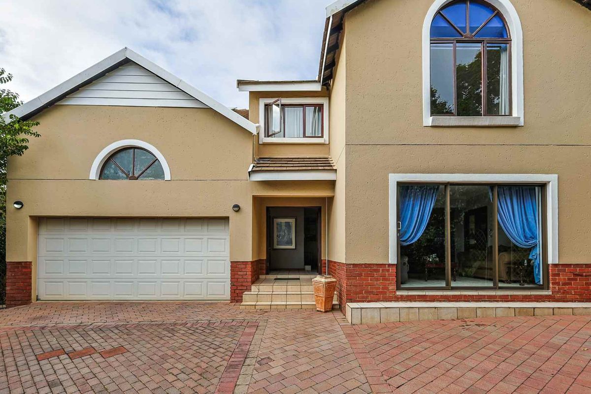 4 Bedroom House For Sale - Photo 2