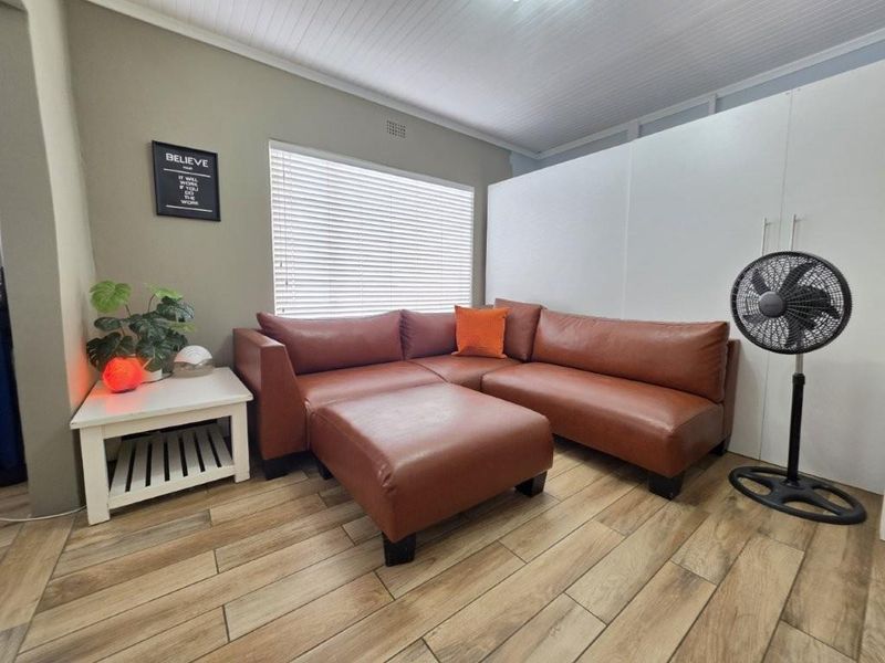 Large Family Home with Flatlet - Photo 2