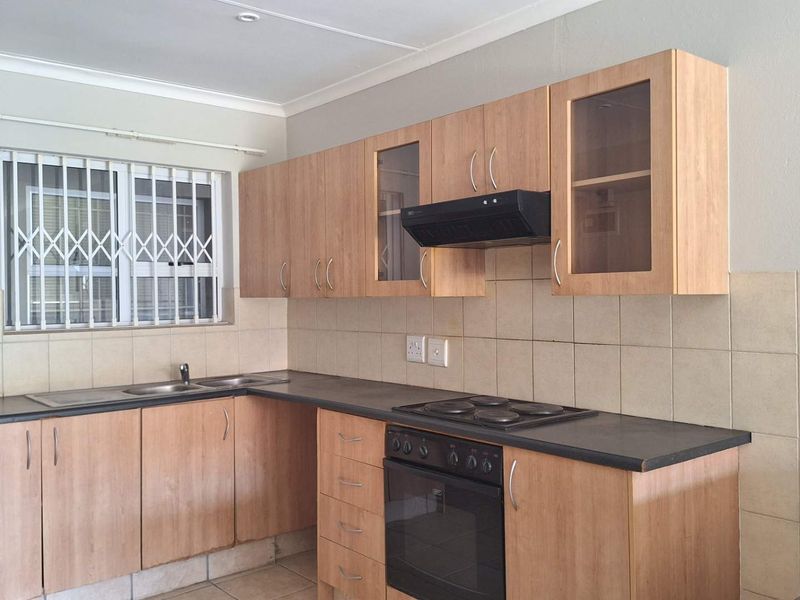 2 Bedroom, Ground Floor Apartment in Ferndale - Photo 5