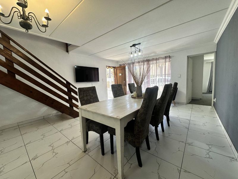 Beautiful 3-bedroom home in the secure Ashdown Forest Estate, Eden Glen. - Photo 4