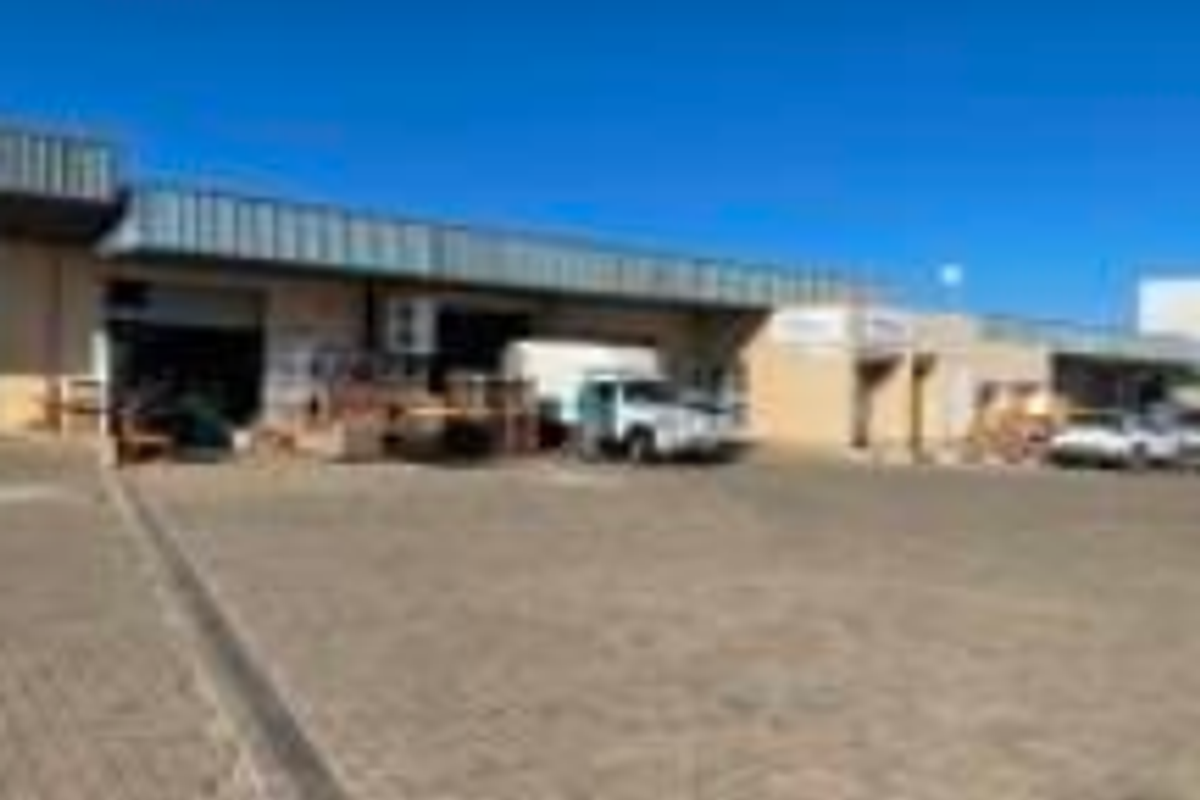Warehouse in sought after Southern Industrial area - Photo 2
