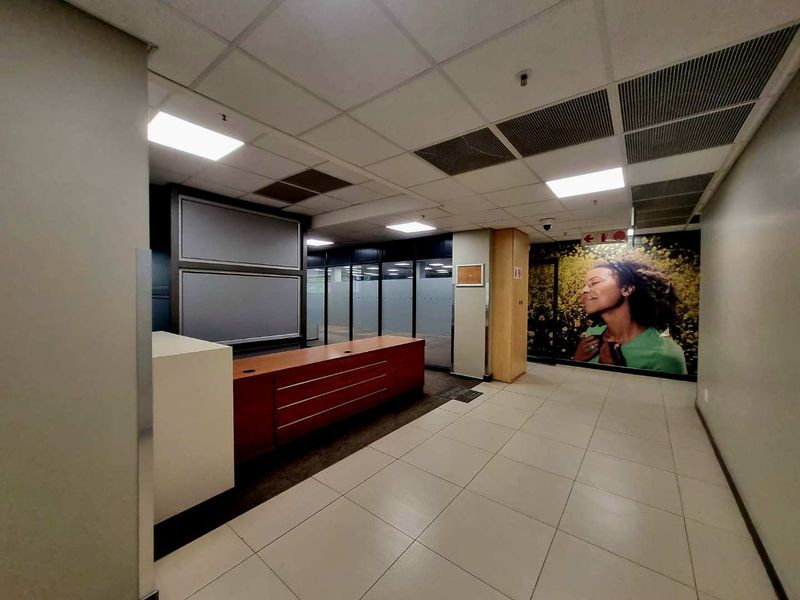 High-Spec 5,255m2 Industrial Property with Expansion Potential | 80% Tenanted - Photo 3