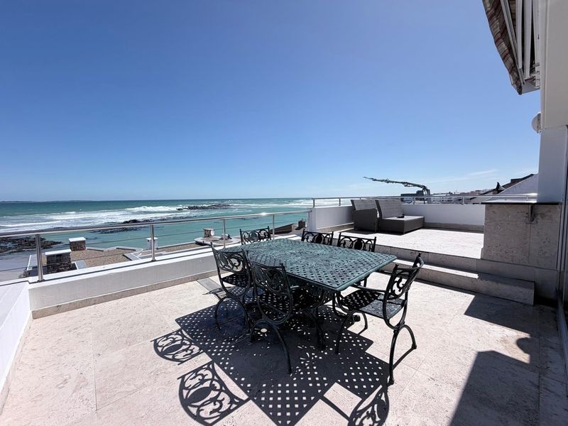 Magnificent Multi-Level Beachfront Residence with Uninterrupted Ocean and Mountain Views - Photo 5