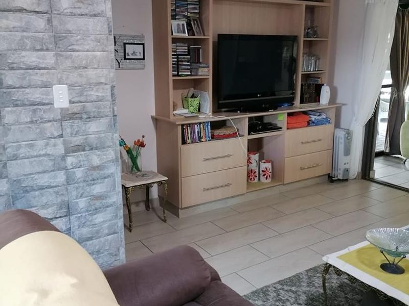 2 Bedroom Home in Retirement Village, Mookgophong - Photo 4