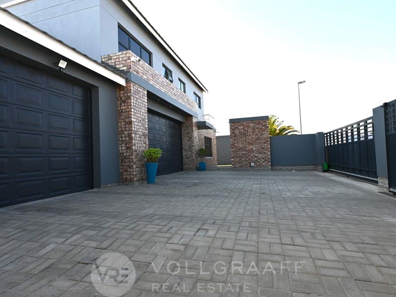 Exceptional Design, Exceptional Living - Photo 3