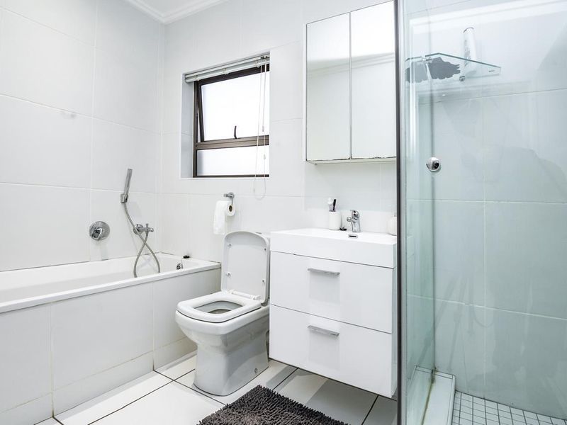 Fully Furnished 1 Bedroom For Rental in Lonehill - Photo 5