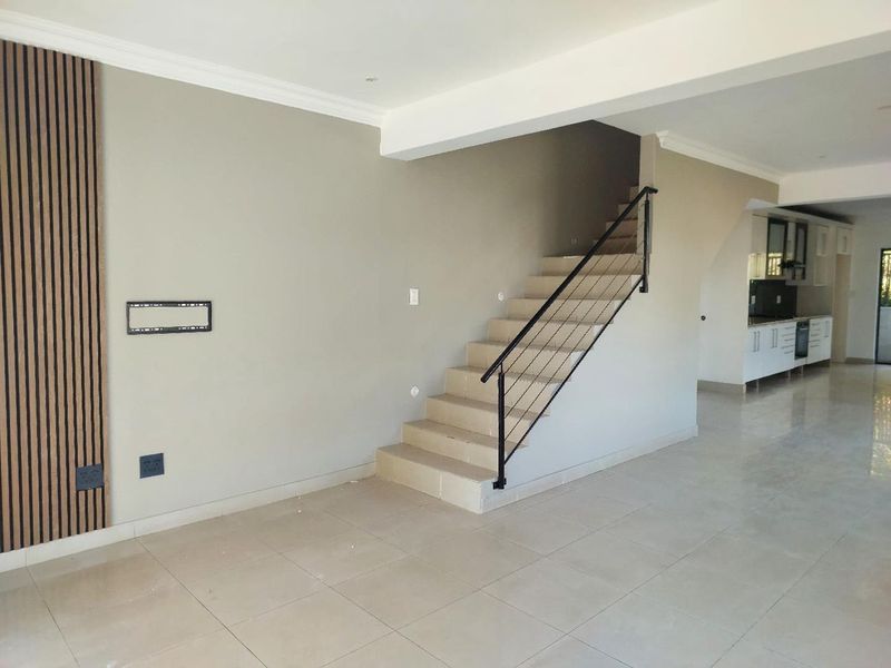 Modern Home For Rental in Palm Lakes Estate - Photo 4