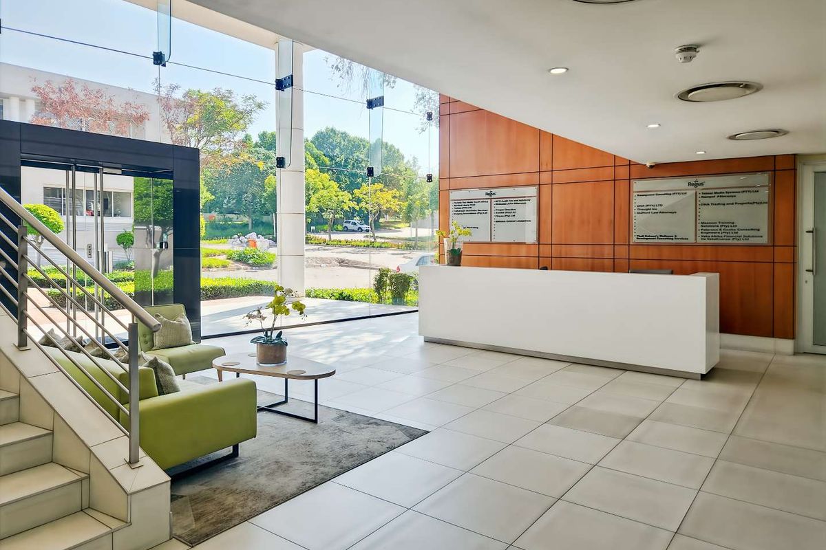 Serviced office space for 15 persons in Regus Woodmead Country Club Estate - Photo 4